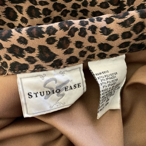 Studio Ease Womans Animal Print Button Front Blouse Size 14W - Picture 4 of 6